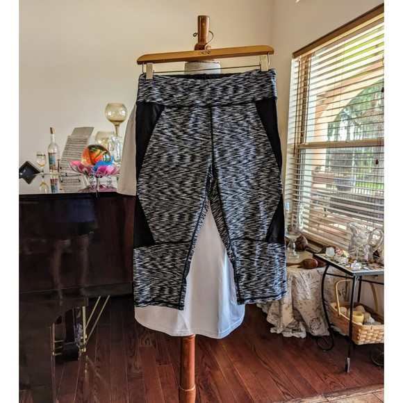 Calvin Klein Performance quick dry stretch capri pants Sz M - Picture 5 of 7